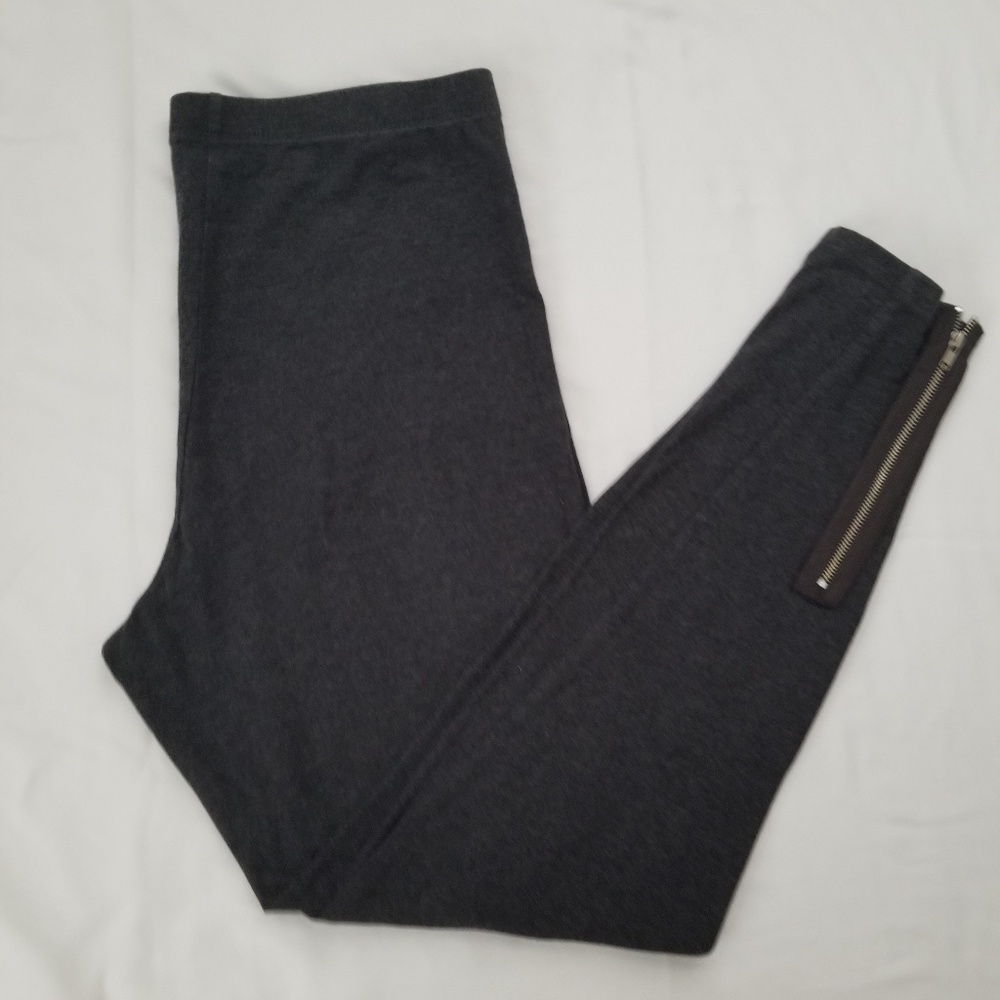 AGB grey leggings in Large. Stretch and comfy